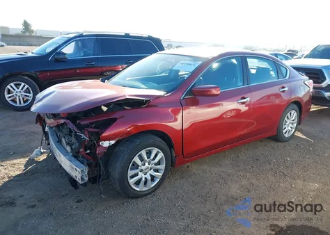 2015 Nissan Altima 2.5 S из США, поврежденный, VIN 1N4AL3AP5FN882373